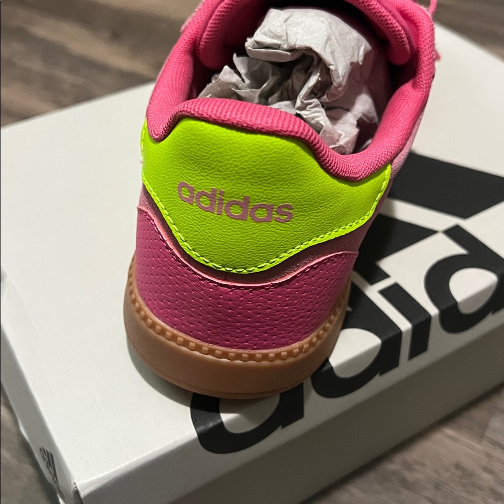 Adidas : women’s breaknet sleek Pink Suede with Neon Yellow Stripes - 7.5 - Picture 4 of 7